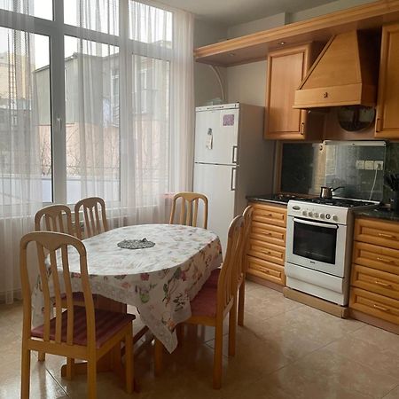 Bright And Modern 4Br Apartment - Center Of Yerevan Exterior photo
