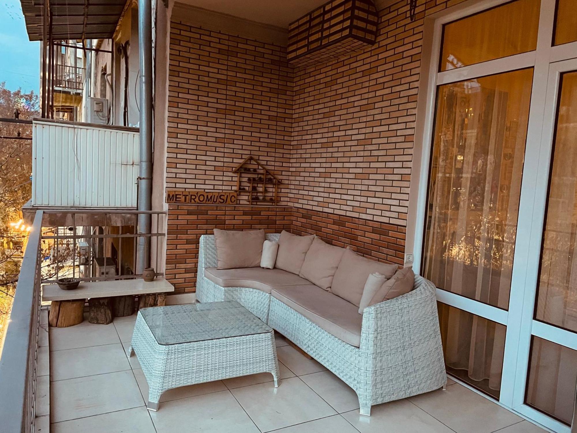Bright And Modern 4Br Apartment - Center Of Yerevan Exterior photo