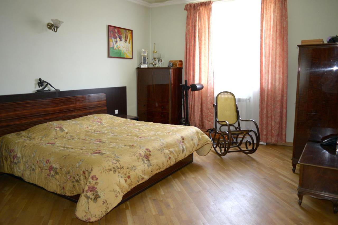 Bright And Modern 4Br Apartment - Center Of Yerevan Exterior photo